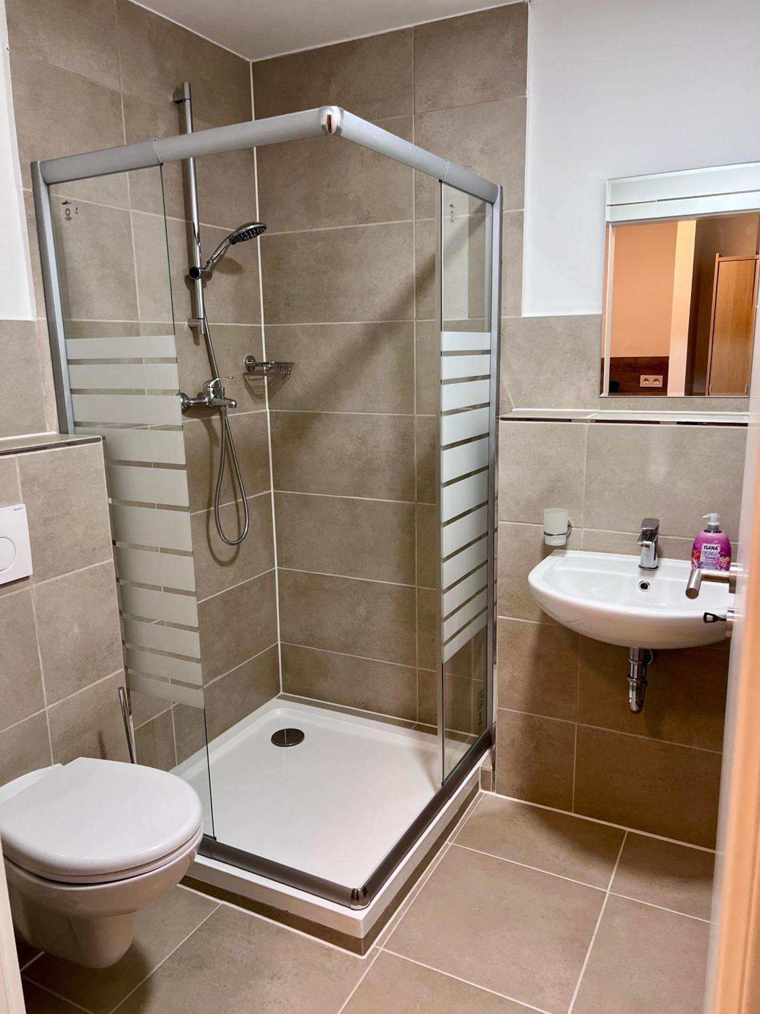 Staycomfort24 ออสนาบรึค ภายนอก รูปภาพ